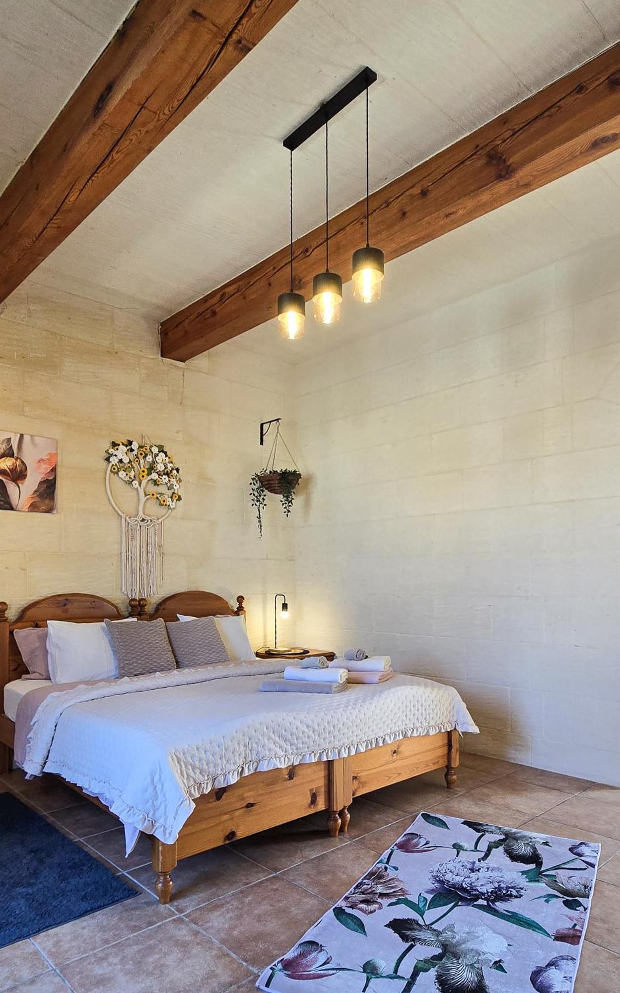Moonshine Villa Nadur Ngoại thất bức ảnh
