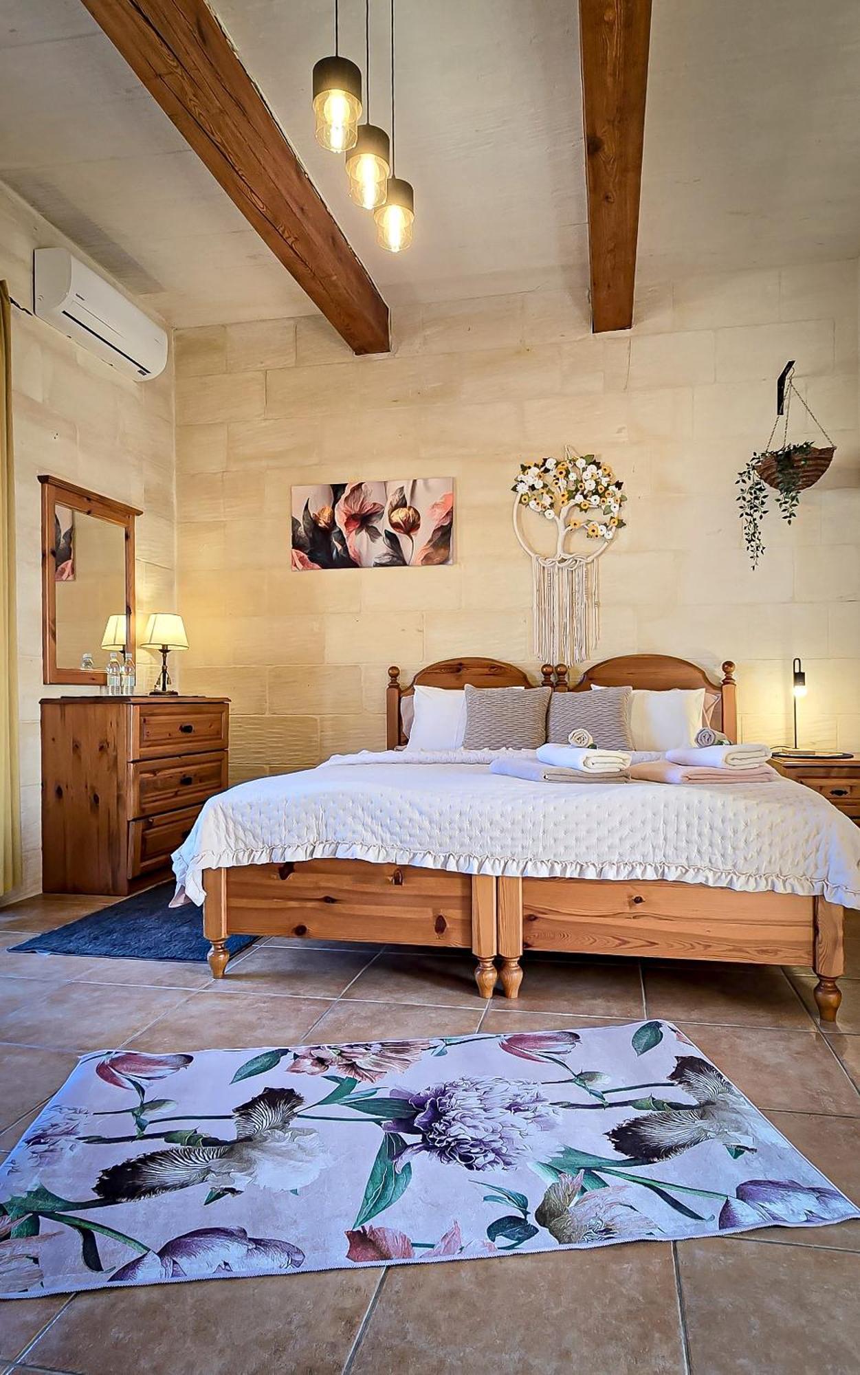 Moonshine Villa Nadur Ngoại thất bức ảnh