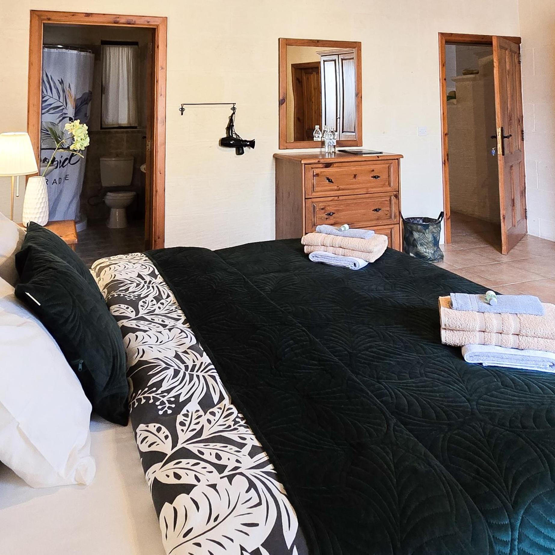 Moonshine Villa Nadur Ngoại thất bức ảnh